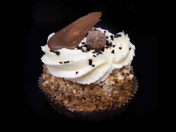 Hazelnoot slagroom gebak