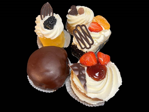 Gesorteerd slagroom gebak